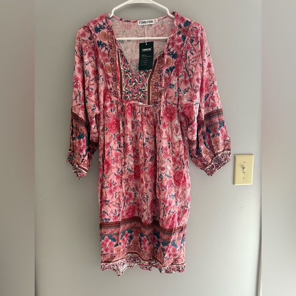 Temofon Womens Pink Floral Boho Mini Dress SZ MD New 3/4 Sleeve Flowy V Neck - Picture 2 of 10